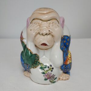 Vintage Chinese Tobacco Leaf Style See No Evil Ceramic Porcelain Monkey Figurine